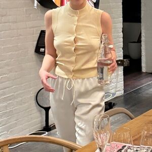 SET Active butter yellow Sleeveless Cardigan
